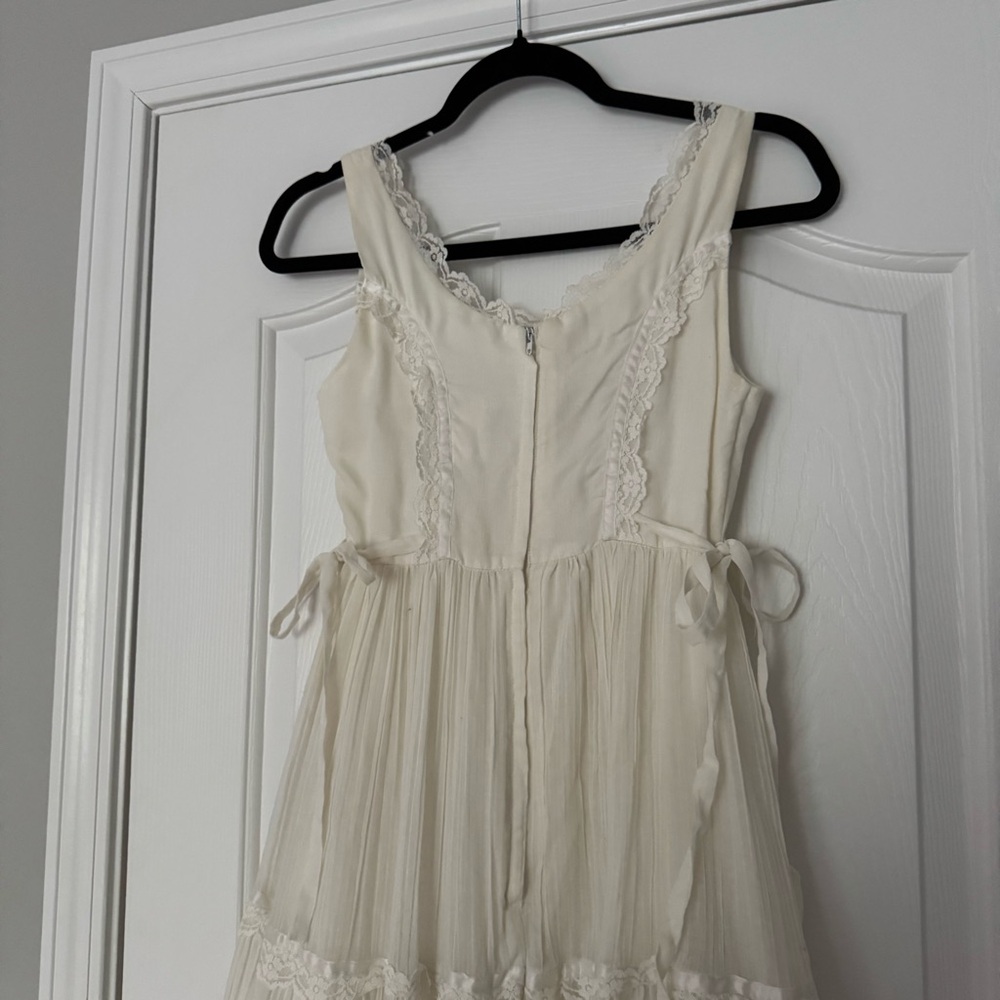 Gunne Sax Vintage Prairie Wedding Dress - Picture 2 of 8